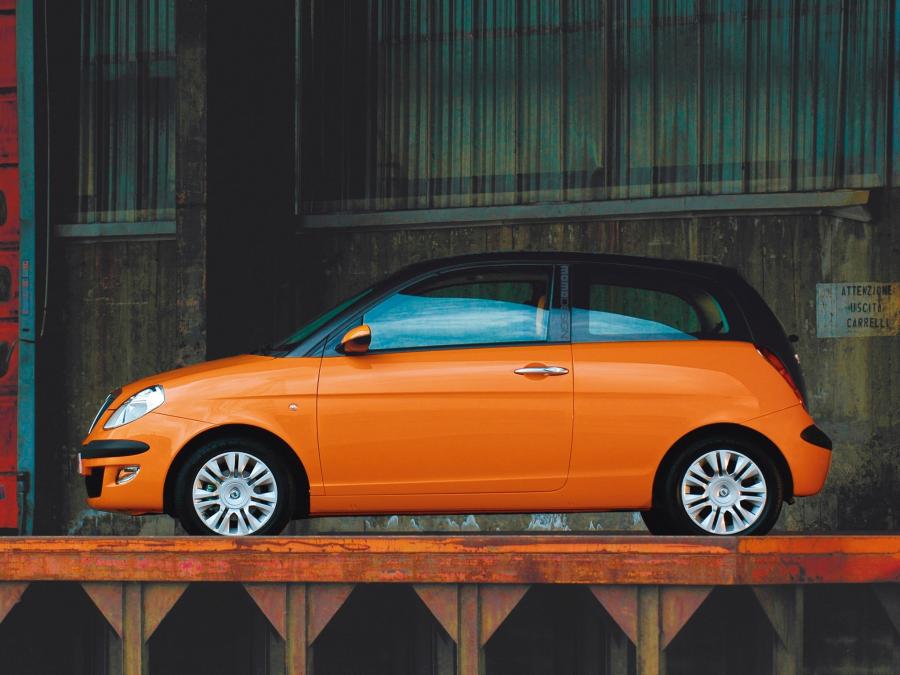  Lancia Ypsilon by MomoDesign 2005 года  (фото 23 из 29)